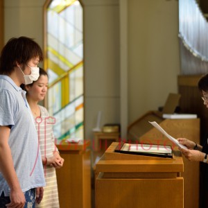 結婚式のリハーサル 新婦さんと新郎さん